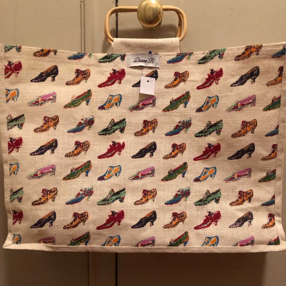 NWT Fun and Fabulous Diane B X Large fabric shoe 👠 print tote w/ wooden handle